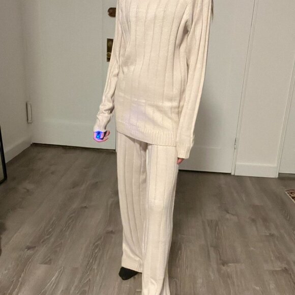 Boohoo turtleneck sweater set size s\m cozy self care quiet luxury monochromatic - Picture 3 of 3